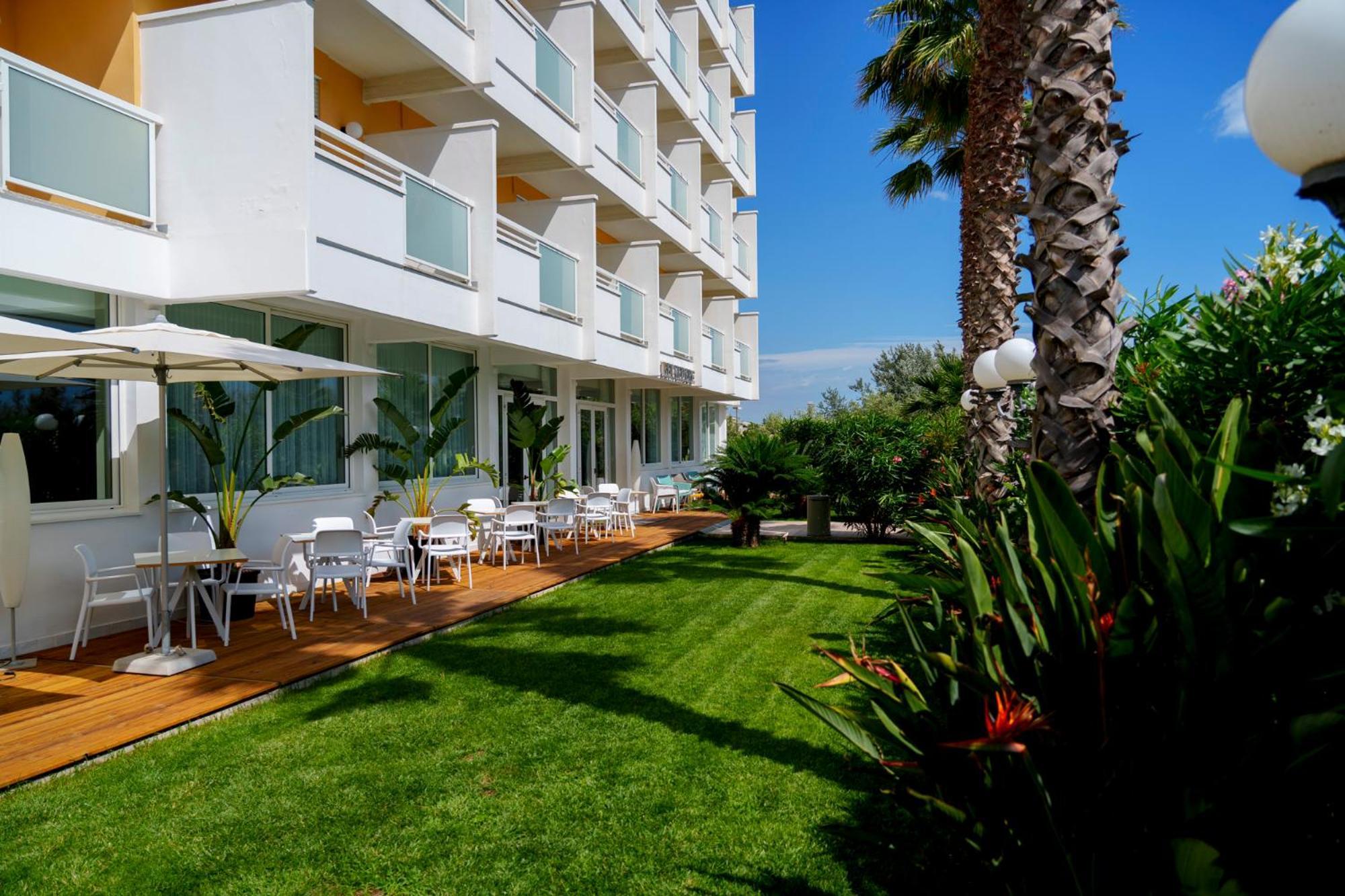 Hotel Belvedere Martinsicuro Zewnętrze zdjęcie
