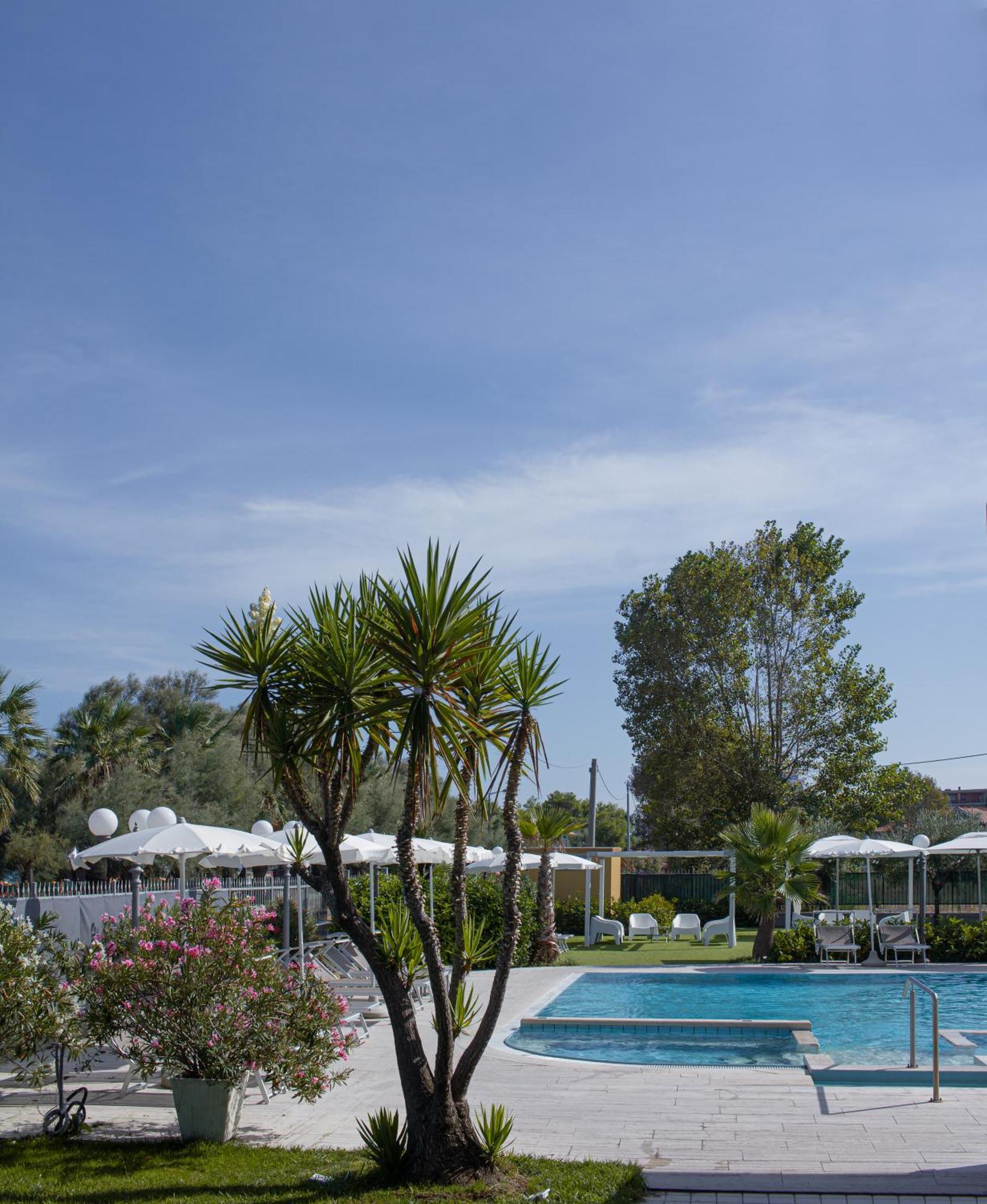 Hotel Belvedere Martinsicuro Zewnętrze zdjęcie